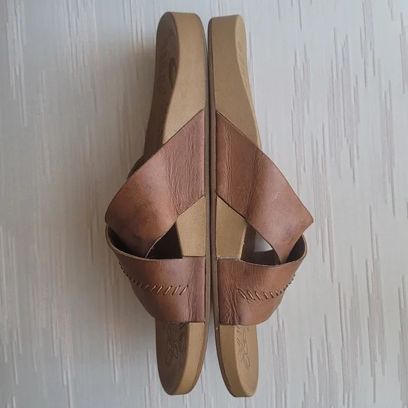 Olukai Kipe'a 'Olu Women's Leather Slide Boho Sahara Tan Beach Sandal 8 - Picture 8 of 16